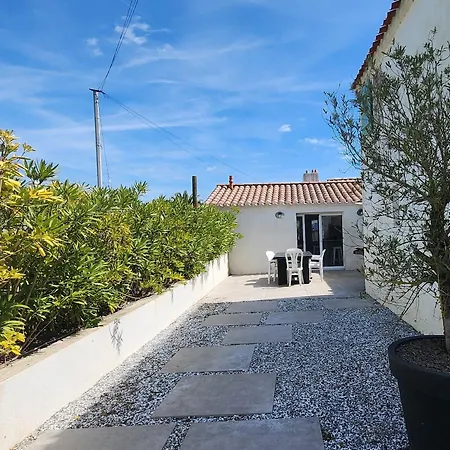 Maison Confort, Animaux Admis - 10 Pers. - Fr-1-823-171 Holiday home