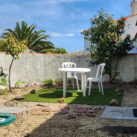 Maison Confort, Animaux Admis - 10 Pers. - Fr-1-823-171 *